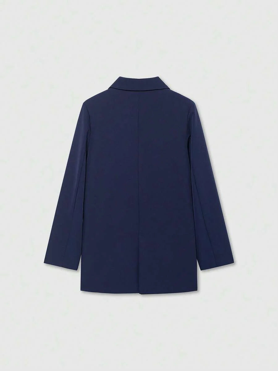 Lapel Crest Blazer