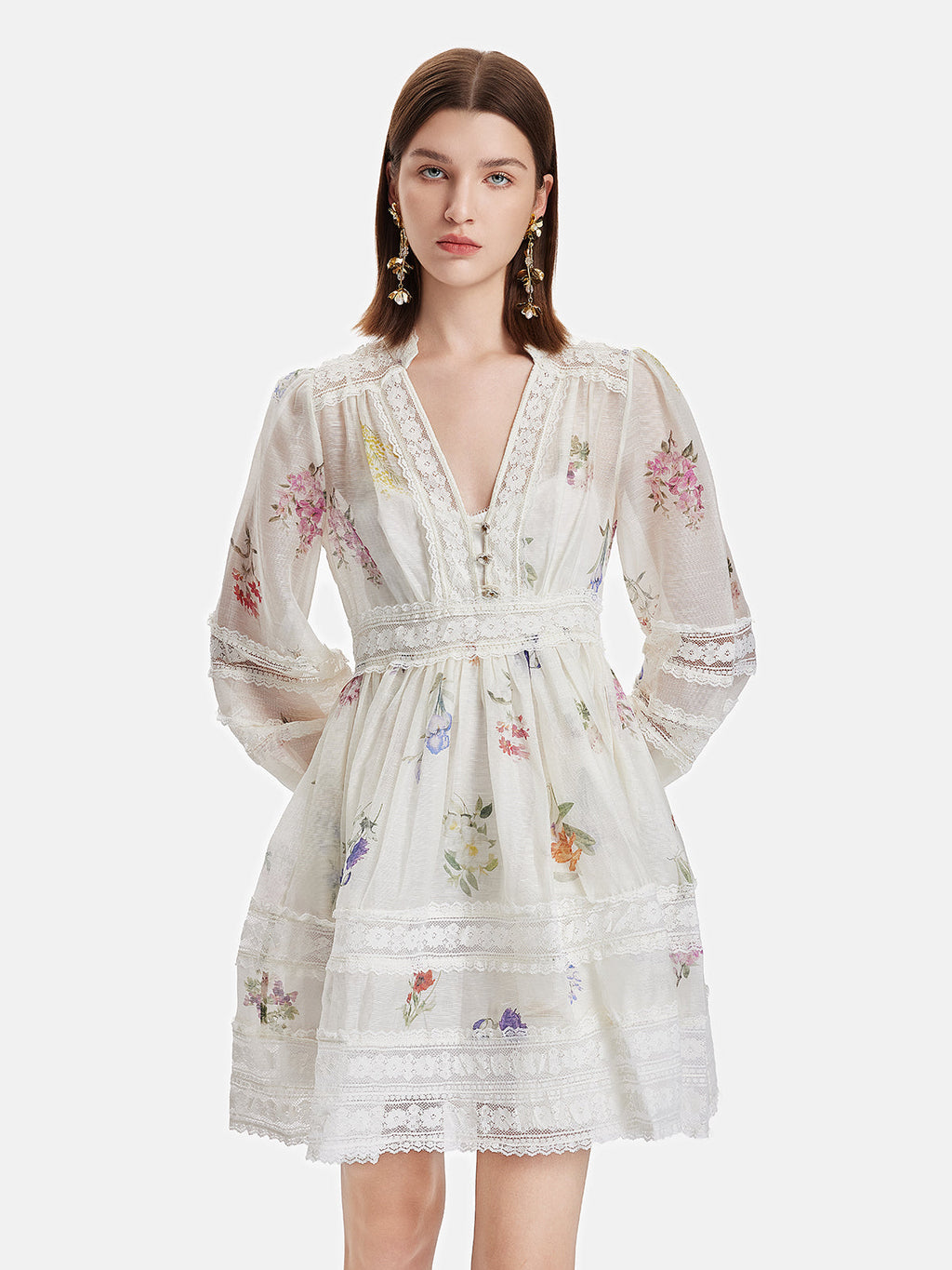 فستان قصير زهرة مطبوع دانتيل بتفاصيل