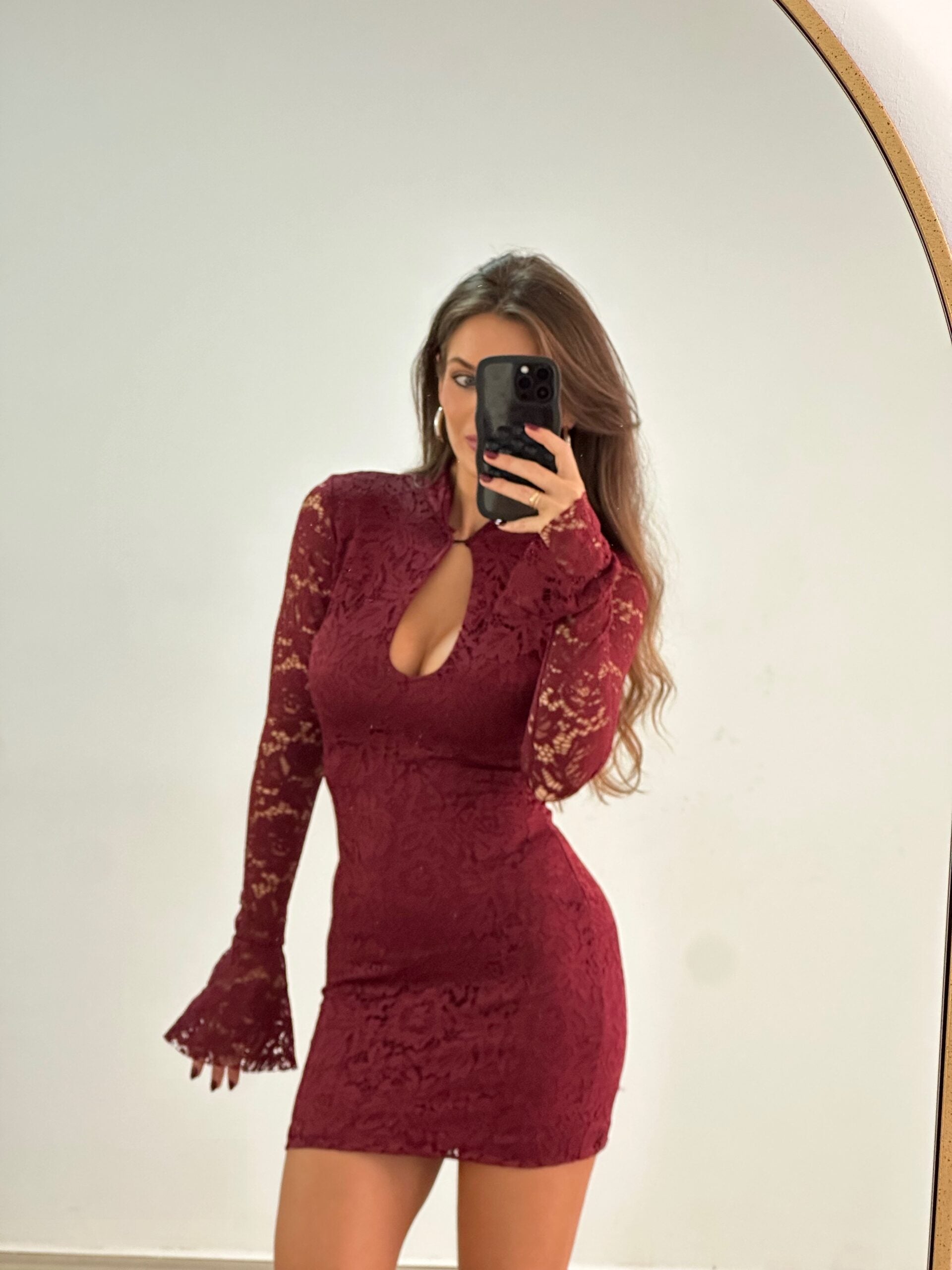 فستان قصير ميريللي دانتيل صدر تفصيل