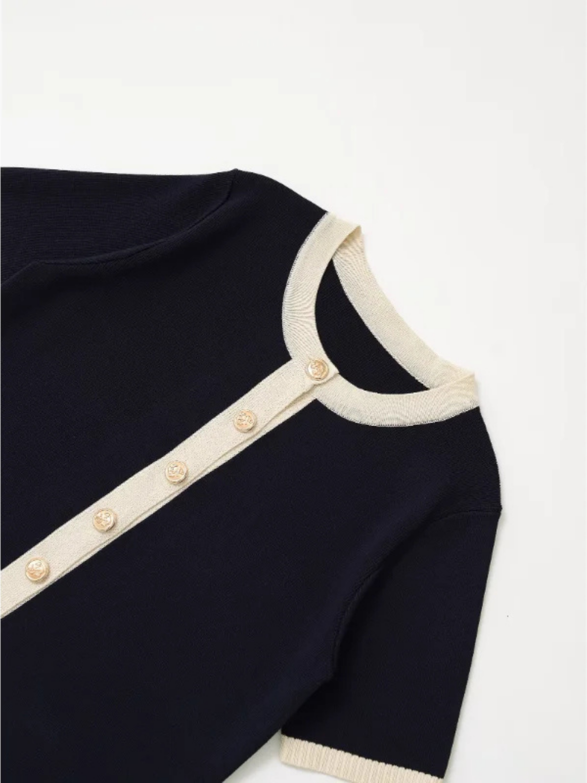Vintage Style Slim Fit Short Sleeve Knit Cardigan With Button Decoration For Casual Workwear